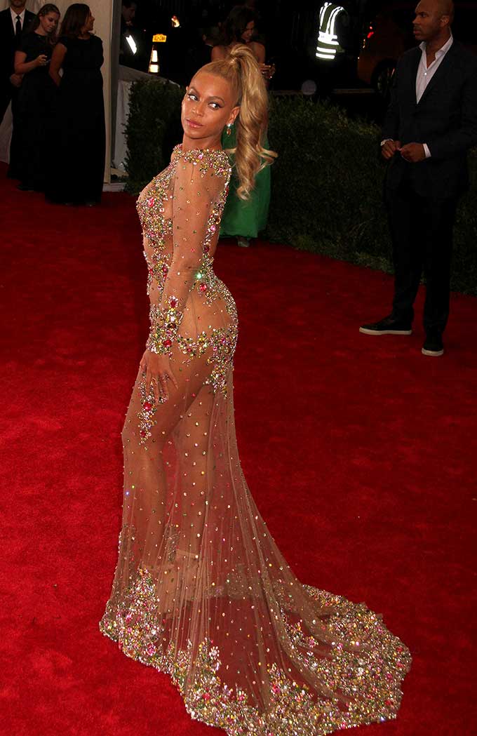 Beyonce Almost naked - Wearing a fully transparent dress 