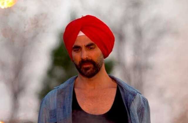 Akshay Kumar : The Actor Survives A Deadly Accident