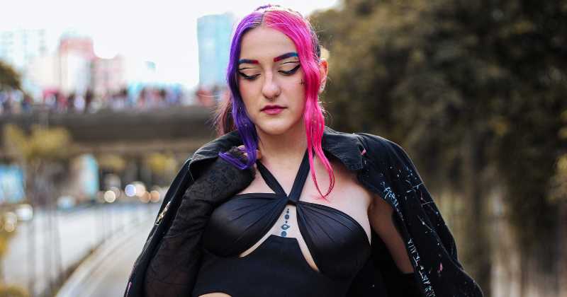 Advanced Version Of Draping A Jacket Over Your Shoulders