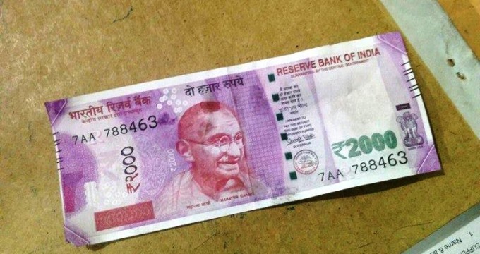 fake rs. 2000 note