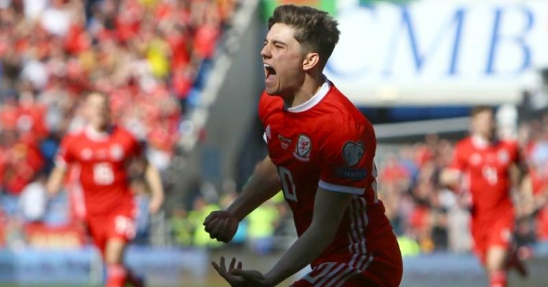 Manchester United Sign Daniel James For £15m