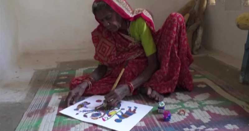 MP Tribal Women Painting Italy