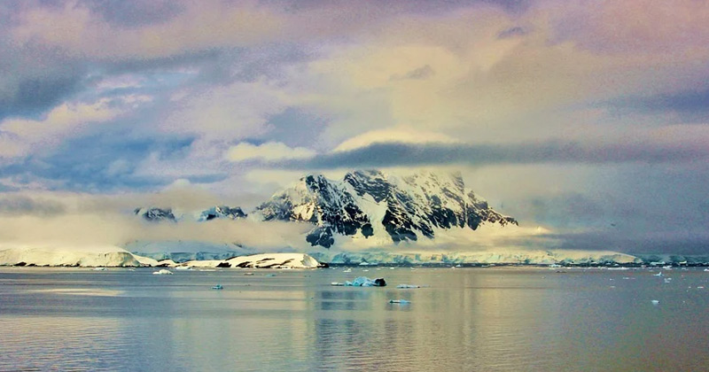 the south pole | Which is colder north pole or south pole