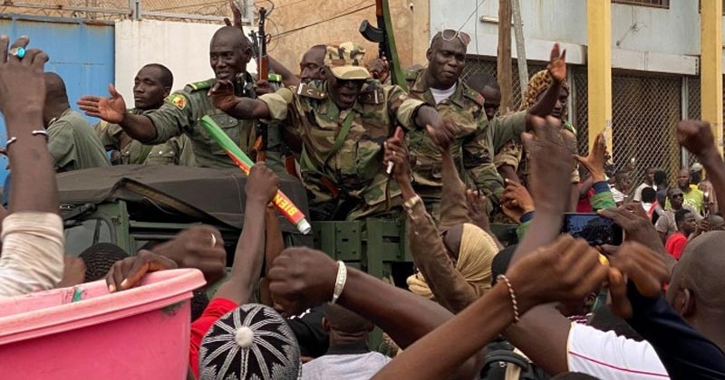 Mali President and PM arrested