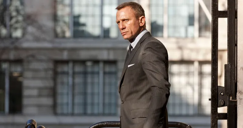Daniel Craig