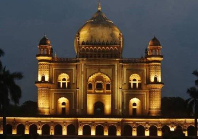 Safdarjung Tomb