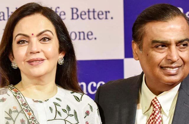 Reliance Mumbai Mall Mukesh Ambani and Nita Ambani