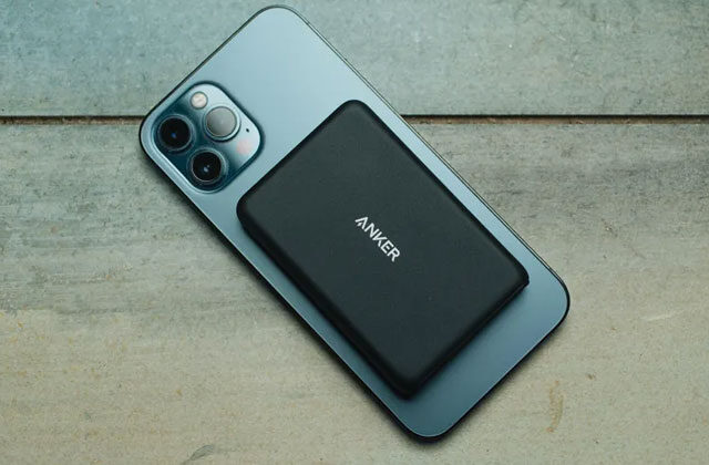 Best Power Bank for iPhone 13, Best Power Bank for iPhone for 2022, best portable charger for iphone, best portable charger for iphone 13/12/11, pocket-size power bank for iPhone