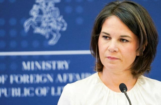 why Russia expelled German diplomats