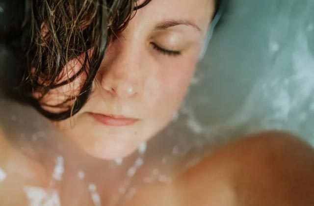 Benefits Of Bathing With Sea Salt