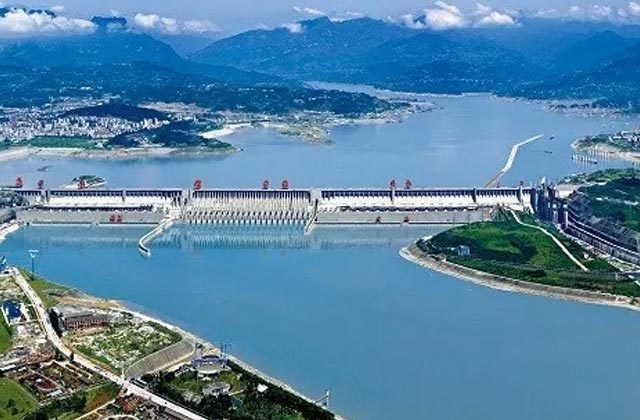 Three Gorges Dam - Biggest Dam in the World