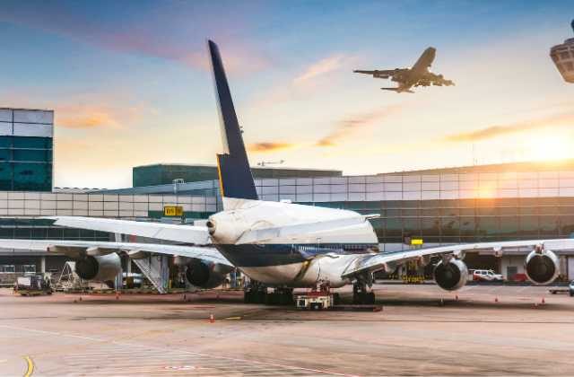 top 10 Biggest Airports