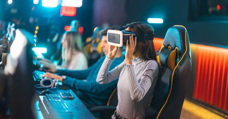 Impact of Virtual Reality on the Gaming Industry : The Future of Gaming